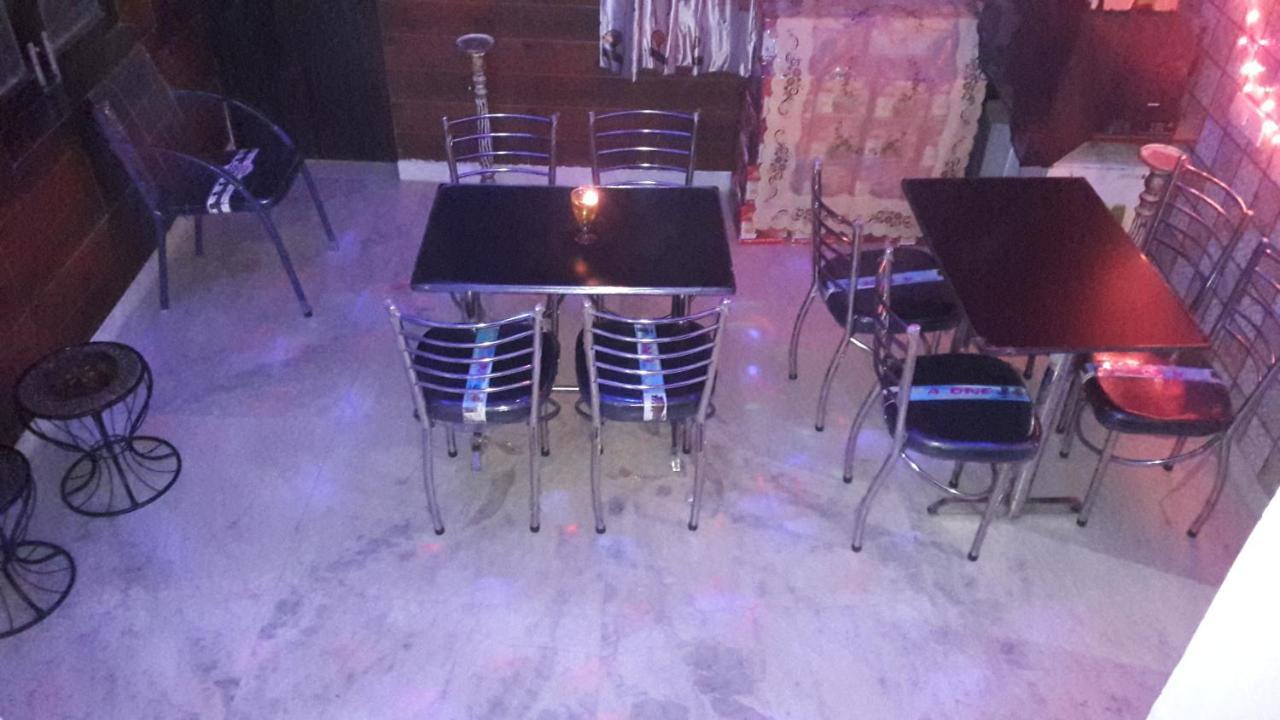 Basil Inn Home Stay Walking Distance From Taj Mahal Agra Agra  Eksteriør billede